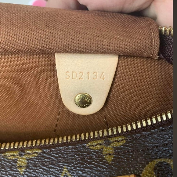 Louis Vuitton Monogram Speedy Bandouliere 30 - Picture 13 of 16